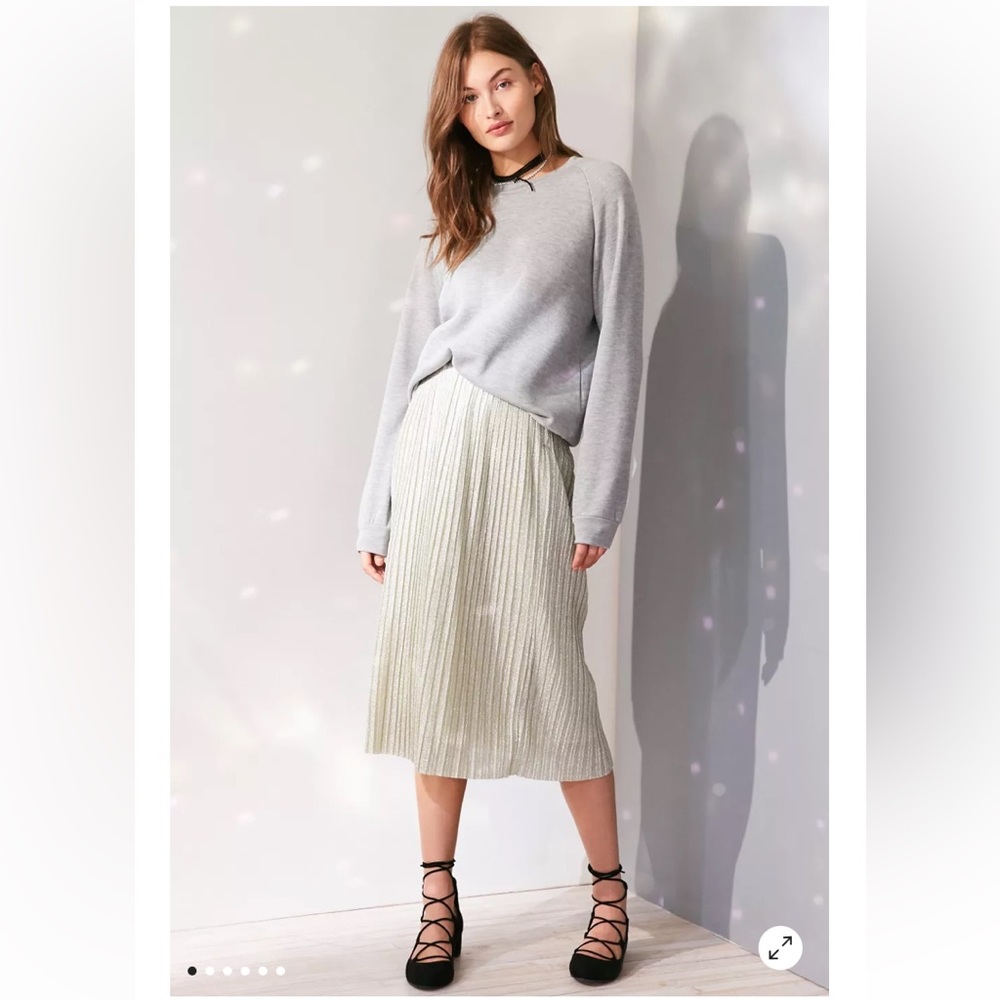 Kimchi Blue | Alexis Shimmer Pleated MIDI Skirt, size small